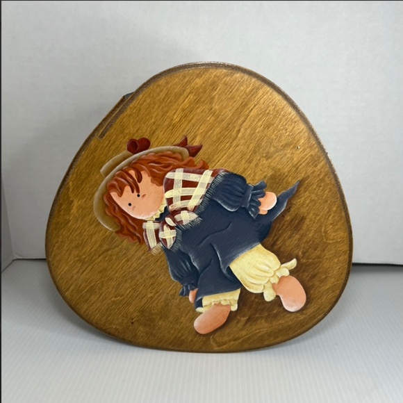 Shabby Chic Folk Art Wooden Band Shaker Box Rag Doll Hand Painted